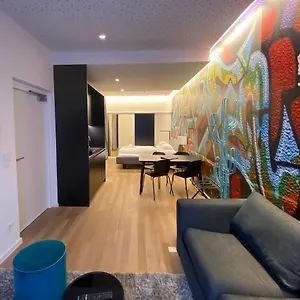 Aparthotel Blackhome I Contactless Check-in Graz