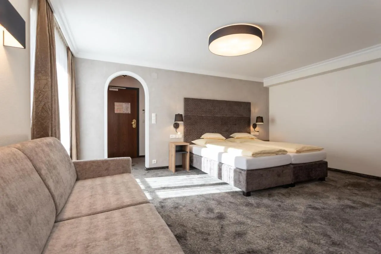 ****  Stefan Hotel Austria